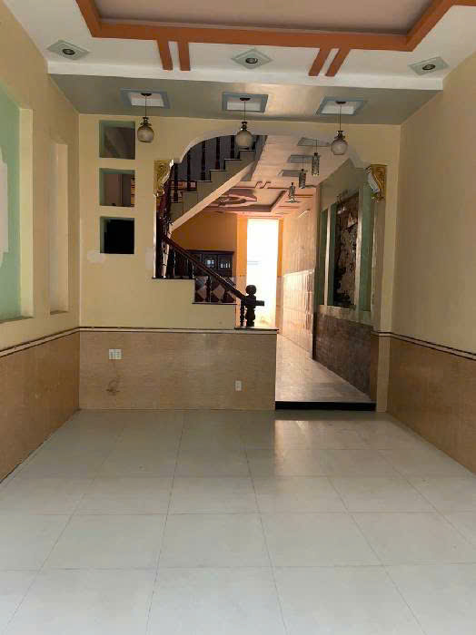 Bán nhà 2 tầng hẻm 4m