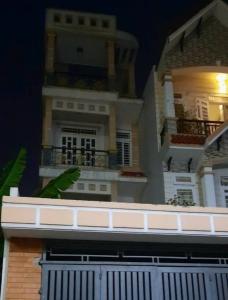 Bán nhà 2 tầng hẻm 4m