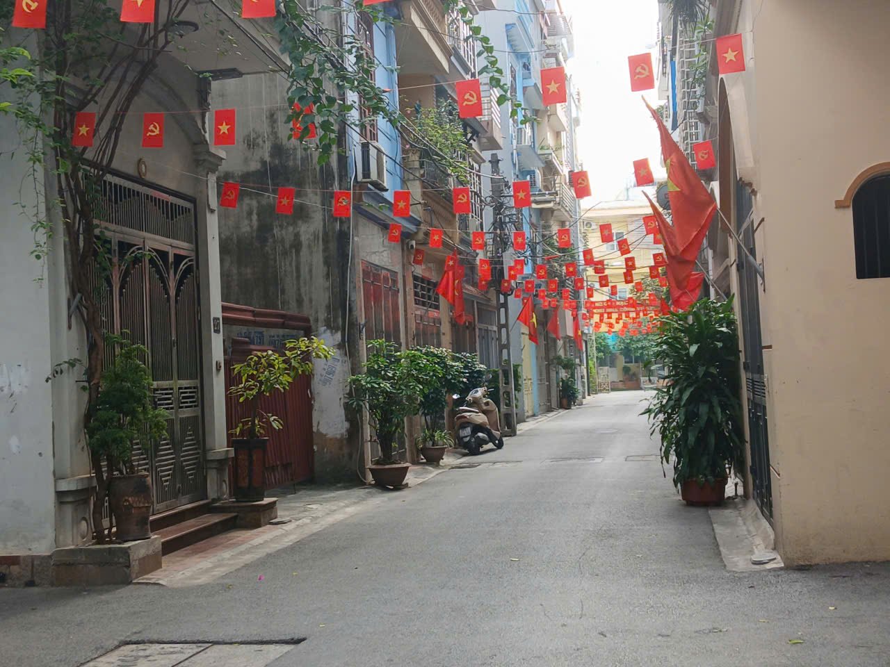 SÀI ĐỒNG, KHU PHÂN LÔ CÁN BỘ QUÂN ĐỘI, ĐƯỜNG 6M VUÔNG BÀN CỜ, DIỆN TÍCH 46 M2 NHÀ XÂY 3 TẦNG