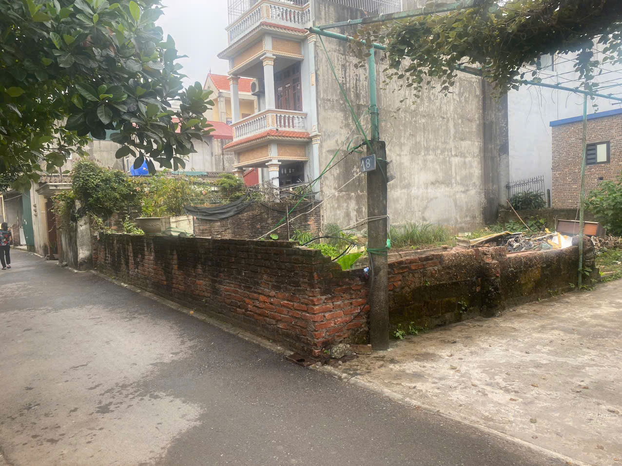 TRÂU QUỲ, LÝ THÁNH TÔNG 95M2 MT 5,7M, Ô TÔ THÔNG, CÁCH 15 M XE ĐỖ NGÀY ĐÊM, HÀNG XÓM VIN 1, EURO WINDOW TWIN