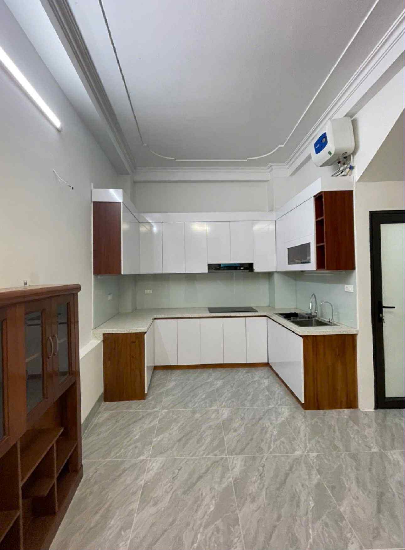 HIẾM CÓ KHÓ TÌM - 8x TỶ SỞ HỮU NHÀ TRUNG TÂM QUẬN BA ĐÌNH - VÀI BƯỚC RA NGÕ Ô TÔ