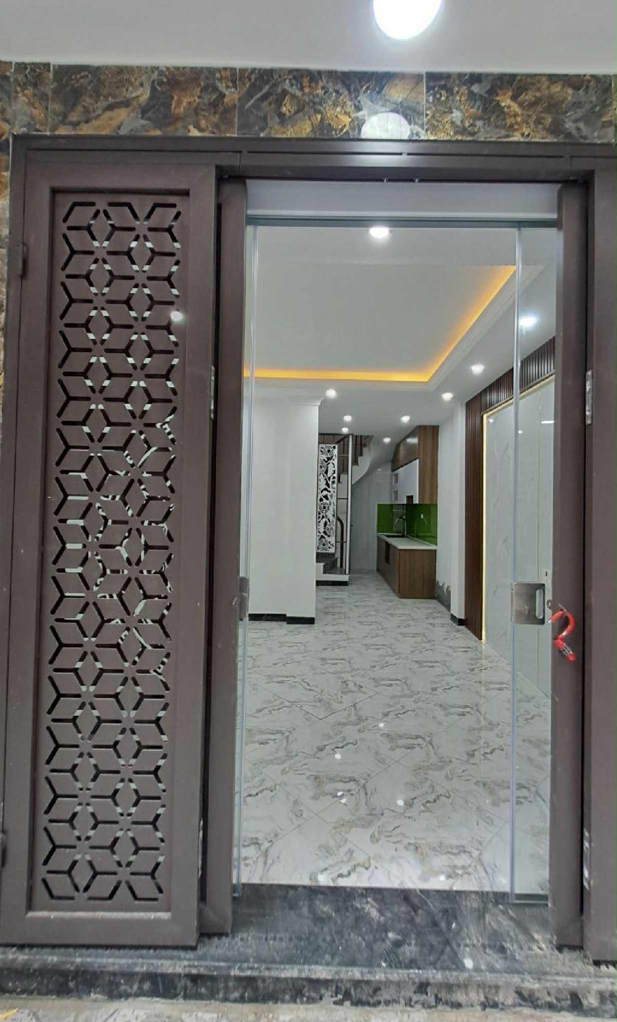 SIÊU PHẨM CÓ 102 - NHÀ MỚI TINH TẠI LÁNG HẠ - QUẬN ĐỐNG ĐA