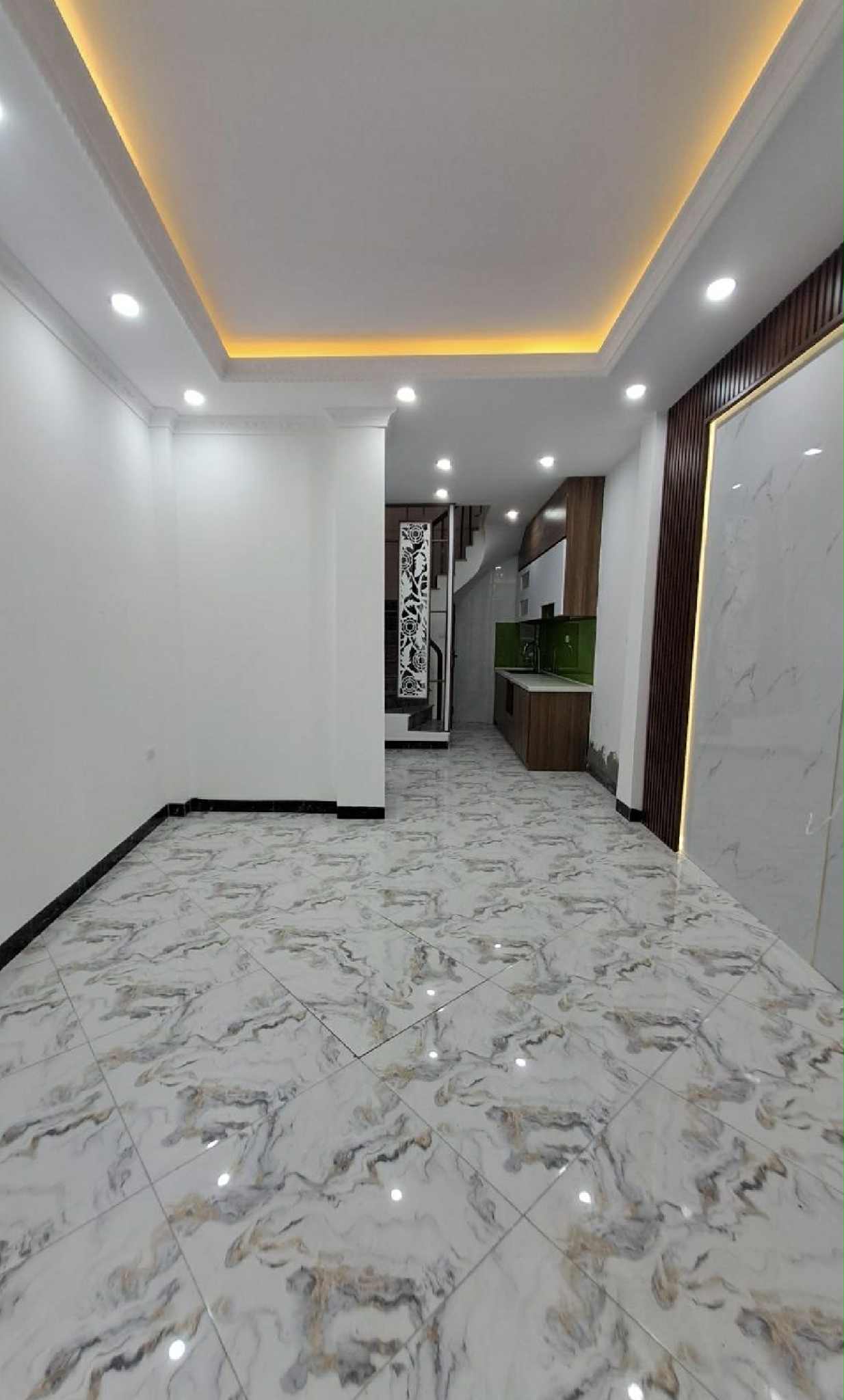 SIÊU PHẨM CÓ 102 - NHÀ MỚI TINH TẠI LÁNG HẠ - QUẬN ĐỐNG ĐA