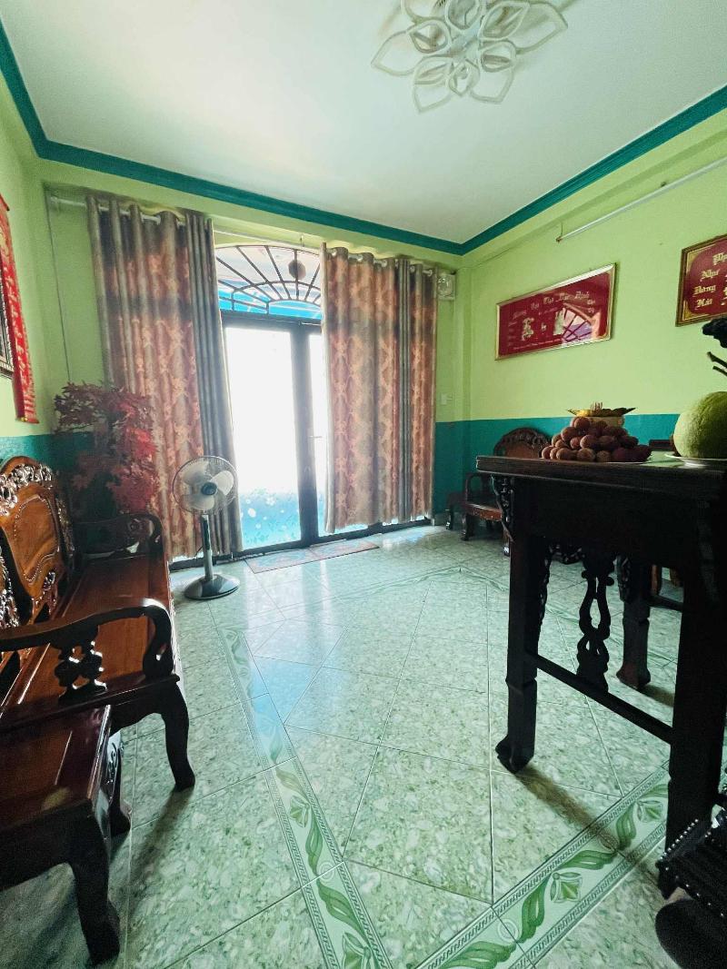 Bình Tân :  Bán gấp nhà 4 tầng - dt 64m2 - mt - chính chủ đường Kinh dương vương -an lạc -Bình Tân - giáp quận 6, thuộc khu kinh doanh sầm uất giá chỉ nhỉnh 9 tỷ