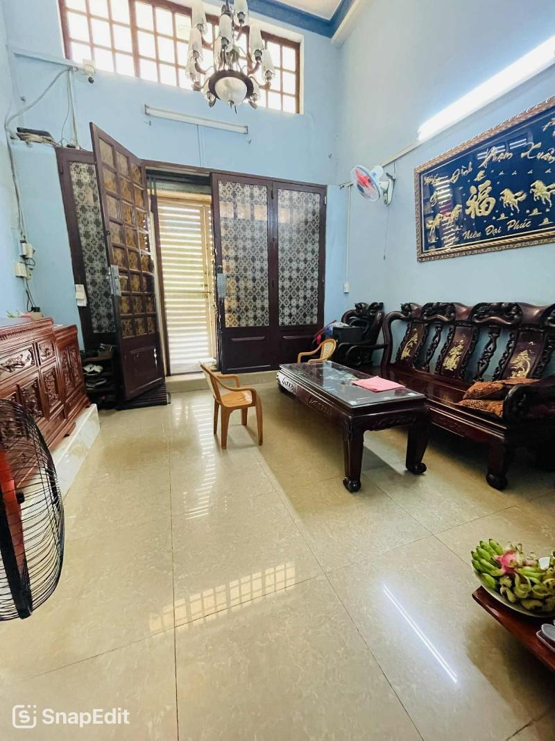 Bình Tân :  Bán gấp nhà 4 tầng - dt 64m2 - mt - chính chủ đường Kinh dương vương -an lạc -Bình Tân - giáp quận 6, thuộc khu kinh doanh sầm uất giá chỉ nhỉnh 9 tỷ