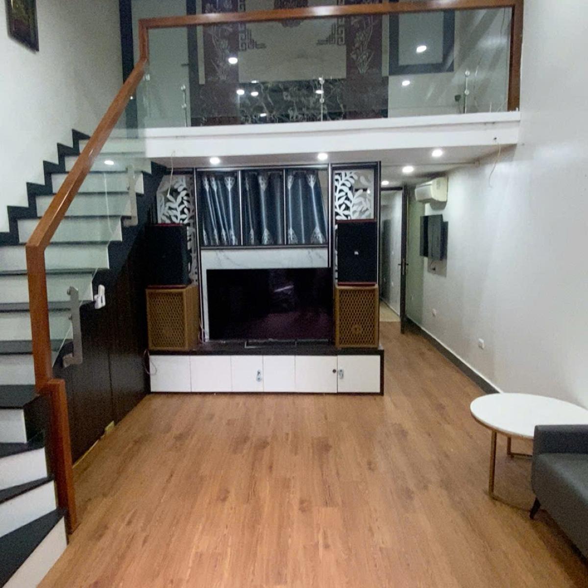 Nhà đẹp Trung Kính 48m², 5 tầng, 3PN, nội thất xịn, ở sướng – chỉ nhỉnh 9 tỷ