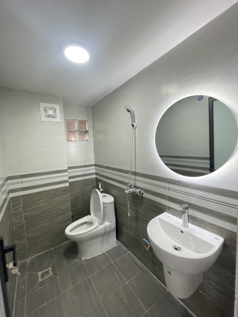 BÁN NHÀ- NHÀ ĐẸP 56m² giá chào bán mới 8.8 tỉ - GẦN PHỐ 2 THOÁNG