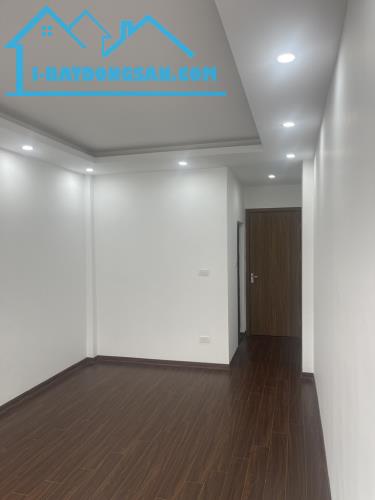 Bán nhà Yên Nghĩa gần ga tàu điện, oto đỗ cửa 31m2 5 tầng mới xây giá nhỉnh 6 tỷ