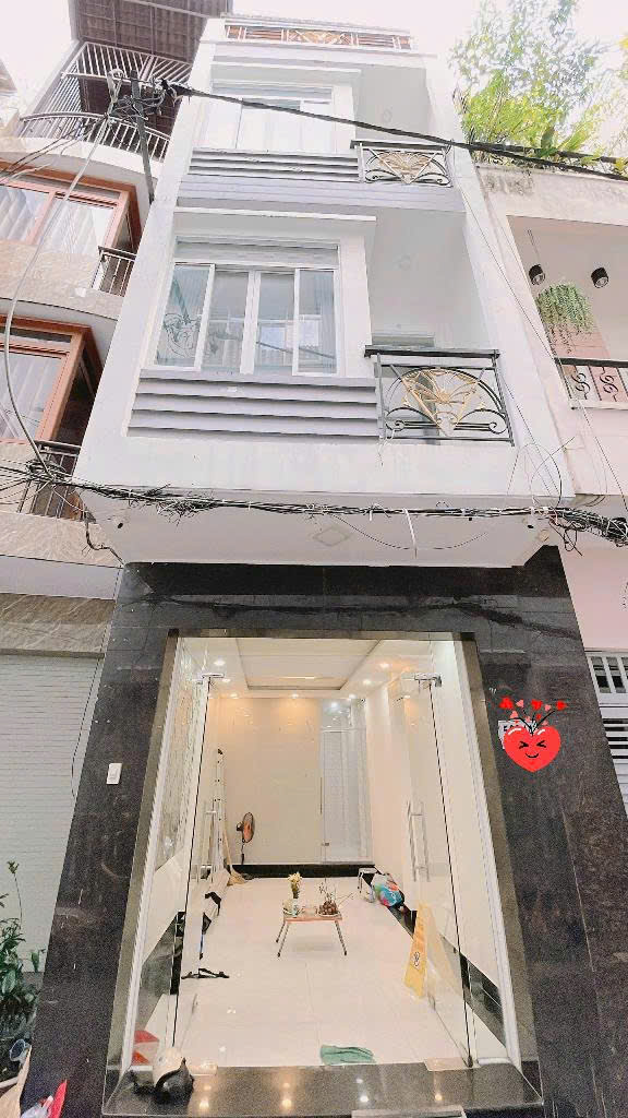 Bán nhà đường trần hưng đạo, phường 2, quận 5,chỉ nhỉnh 8 tỷ