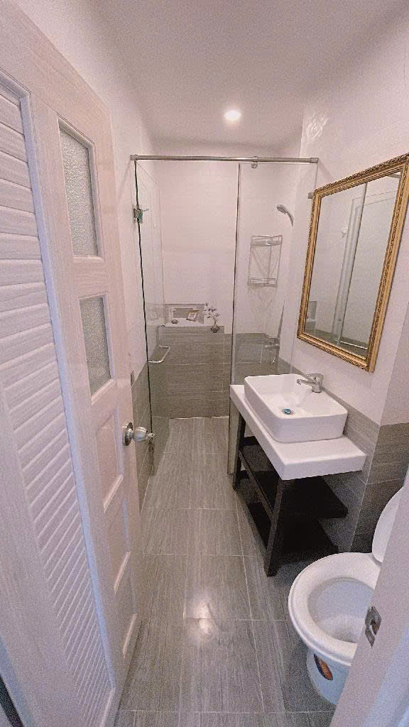 Bán nhà đường trần hưng đạo, phường 2, quận 5,chỉ nhỉnh 8 tỷ