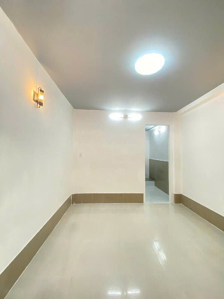 BÁN NHÀ MỚI XÂY HẺM 3M, 1 / ĐƯỜNG TRẦN PHÚ , PHƯỜNG 4, QUẬN 5, NHỈNH 5X NHỎ