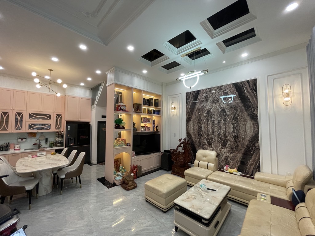 Bán Nhà Bình Tân Mặt Tiền Khủng