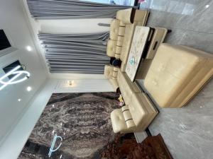 Bán Nhà Bình Tân Mặt Tiền Khủng