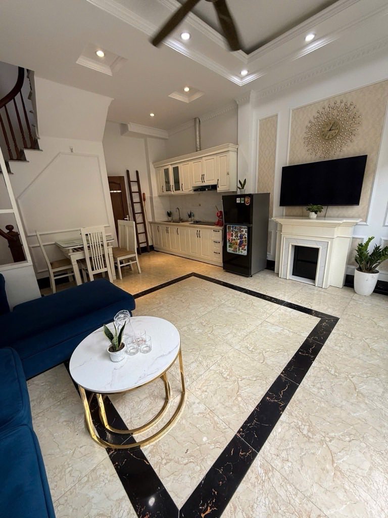 THẠCH BÀN -LONG BIÊN- Ô TÔ ĐỖ CỬA- 5 TẦNG - NHỈNH 7 TỶ