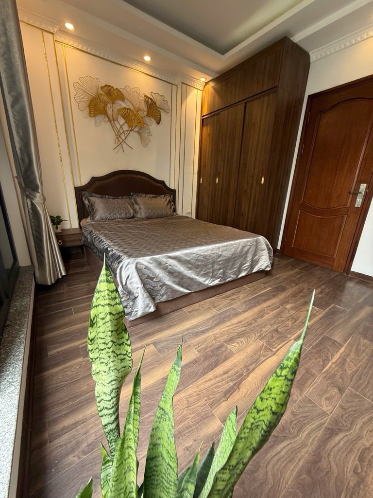 THẠCH BÀN -LONG BIÊN- Ô TÔ ĐỖ CỬA- 5 TẦNG - NHỈNH 7 TỶ