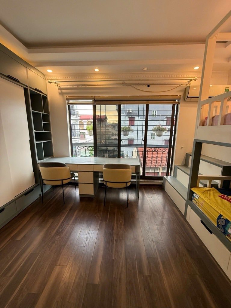 THẠCH BÀN -LONG BIÊN- Ô TÔ ĐỖ CỬA- 5 TẦNG - NHỈNH 7 TỶ