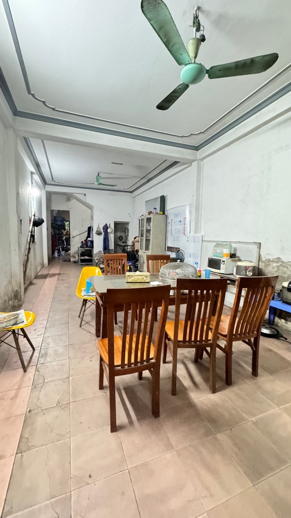 Bán nhà hàng Phúc Lợi siêu rẻ tiền ít thịt nhiều 6.5 tỷ