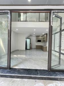 Bán nhà Nguyễn Văn Cừ siêu đẹp, xịn mịn mặt tiền rộng ,9.8 tỷ