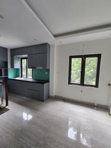 Bán nhà Thạch Bàn mới tinh 6 tầng đẹp lung linh 7.1 tỷ