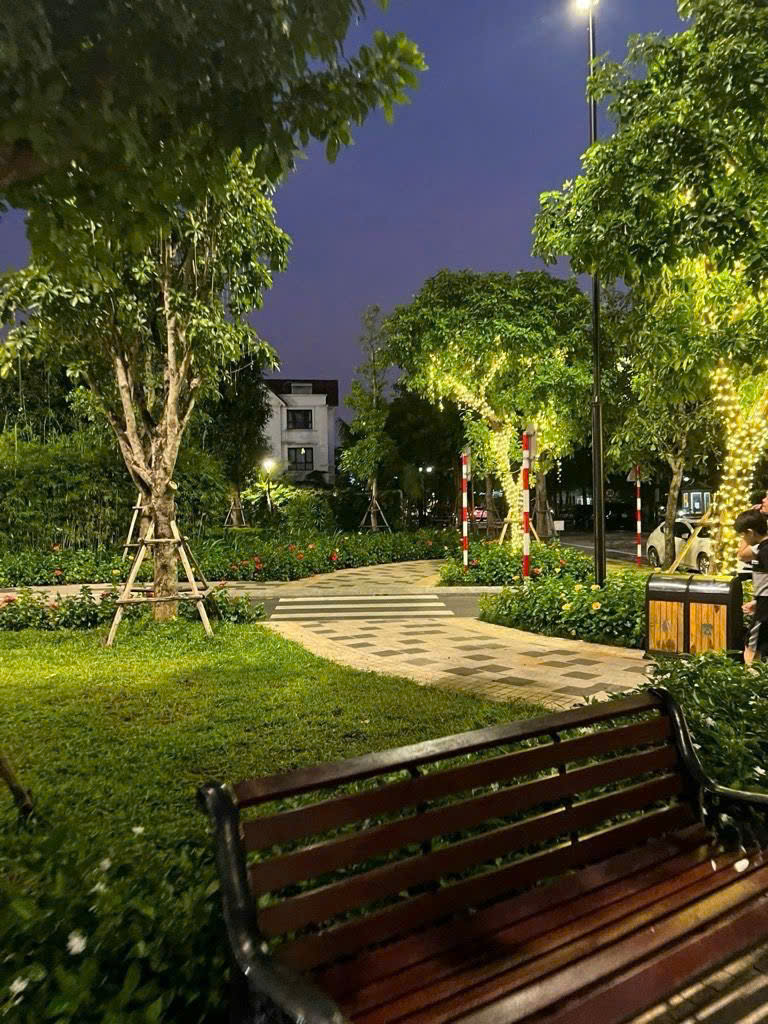 CHCC VINHOMES SYMPHONY LONG BIÊN - NĂM TRONG KHU BIỆT THỰ THƯỢNG LƯU VINHOMES RIVERSIDE LONG BIÊN