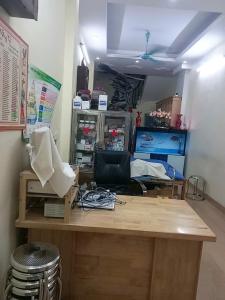 NGÕ THÔNG- KINH DOANH TỐT - NHÀ DÂN XÂY - CÓ Ô CHỜ THANG MÁY- LÔ GÓC CỤC ĐẸP