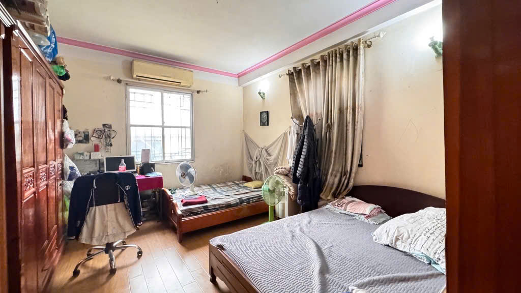 Bán nhà Nguyễn Văn Linh, Oto đõ cửa,114m2,6.5ty