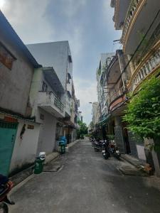 Nhà gần chung cư cao cấp Richstar Hòa Bình