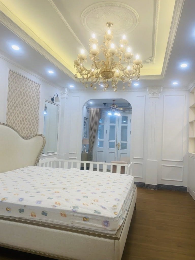 BÁN NHÀ HOÀNG HOA THÁM, TÂY HỒ - 45M2 7 TẦNG - GẦN HỒ TÂY