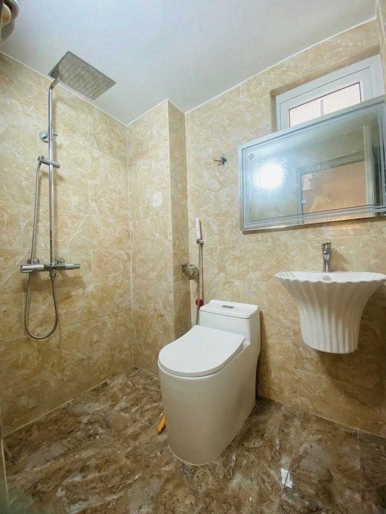 BÁN NHÀ HOÀNG HOA THÁM, TÂY HỒ - 45M2 7 TẦNG - GẦN HỒ TÂY