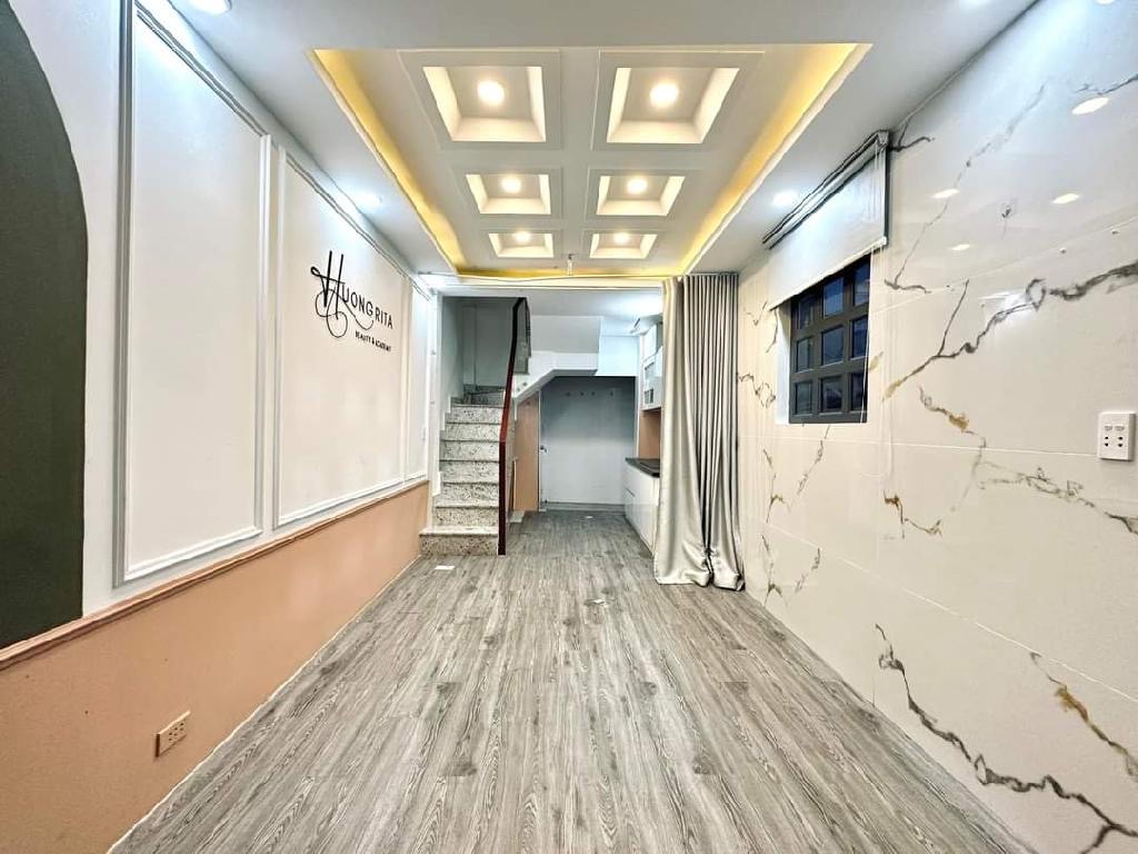 QUẬN 1 - LÔ GÓC KHU VIP 5 TẦNG - PHỐ ẨM THỰC - DÂN TRÍ CAO - NHÀ ĐẸP XÁCH VALY VÀO Ở NGAY.