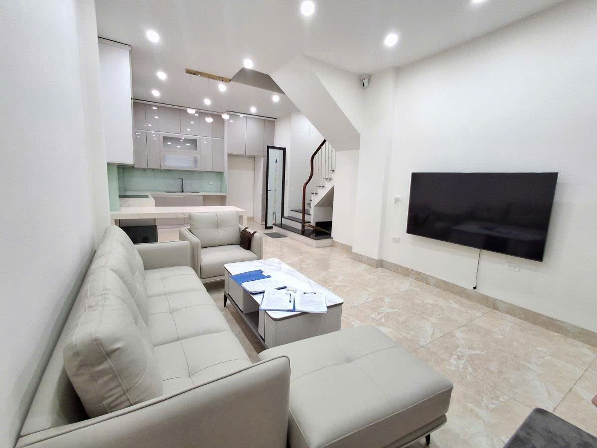 Phân lô Đền Lừ-6 Tầng thang máy-Oto đỗ cửA-40M-10 Tỷ