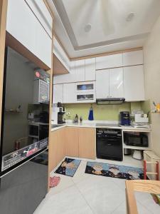 Mặt phố Nguyễn Đức Cảnh- 50M X5 Tầng Dân Xây-Oto Đỗ Cửa- Kinh Doanh Sầm Uất- Nhỉnh 9T