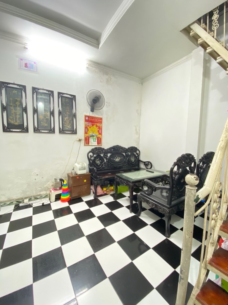 BAN NHÀ HOÀN KIẾM 20m 3 tầng 7,4 tỷ