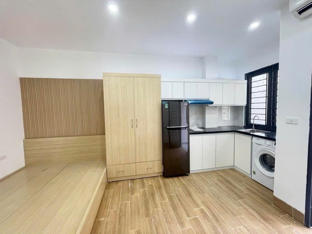 CCMN  Giải Phóng - 7 phòng khép kín - Thang máy - Doanh thu 40tr/tháng