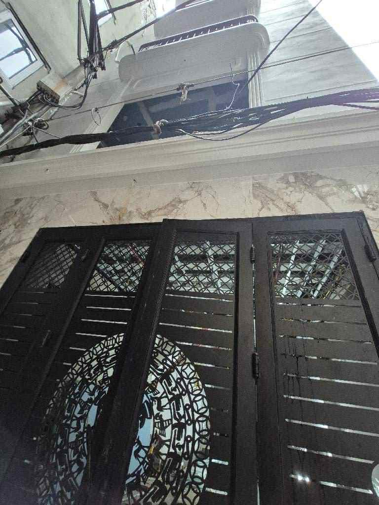 NGƯỜI NHÀ NHỜ BÁN HỘ NHÀ RIÊNG TRUNG TÂM CẦU GIẤY.