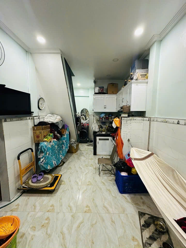 Nhà 2 tầng, Trịnh Đình Trọng, Tân Phú, 2.68 tỷ