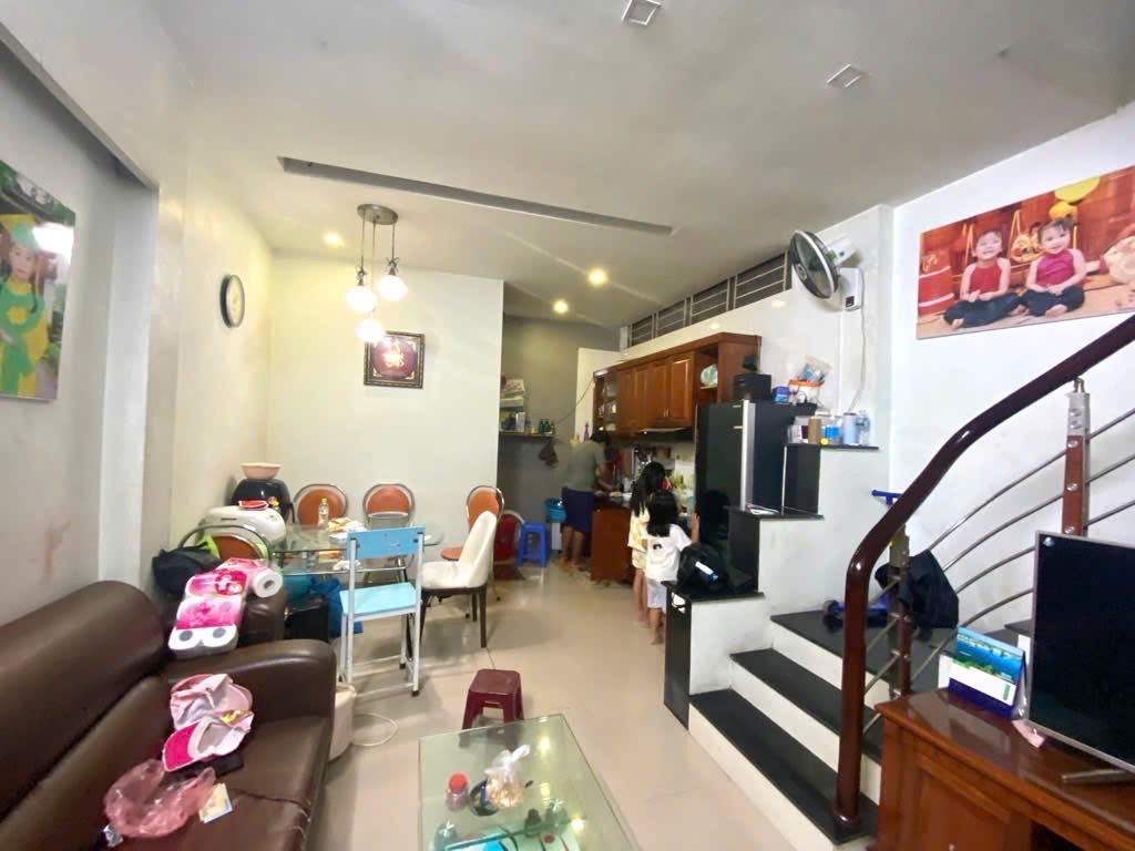 Chính chủ bán nhà sổ đỏ Xuân Đỉnh địa thế đất Sơn Tinh