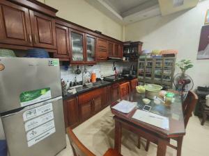 CC bán nhà mặt tiền to Võ Chí Công gần hồ Tây