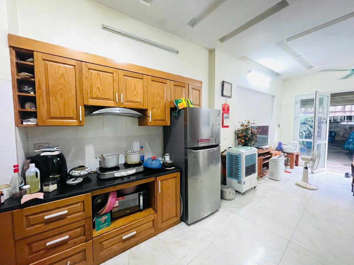 Chính chủ gửi bán em Huyền 0973012121  bán căn THẠCH CẦU DT36m, nhà 4 tầng, MT4,5m, nhỉnh 7,3 đồng. NGÕ THOÁNG, THÔNG OTO VÀO  Ở NGAY