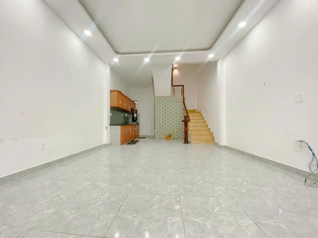 NHÀ 4 TẦNG - 72m2 - 4x18m - HẺM Ô TÔ - PHÚ THỌ HÒA