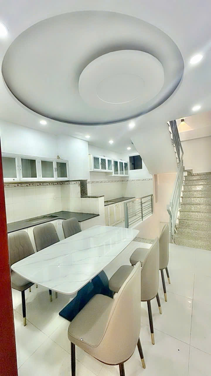 NHÀ 4 TẦNG - 72m2 - 4x18m - HẺM Ô TÔ - PHÚ THỌ HÒA