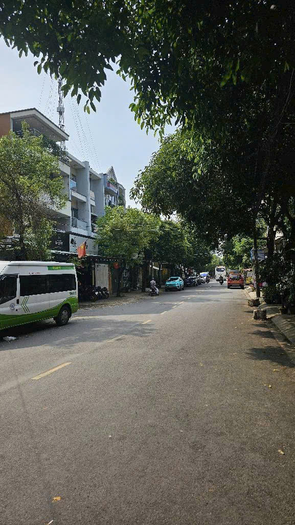 NHÀ 4 TẦNG - 72m2 - 4x18m - HẺM Ô TÔ - PHÚ THỌ HÒA