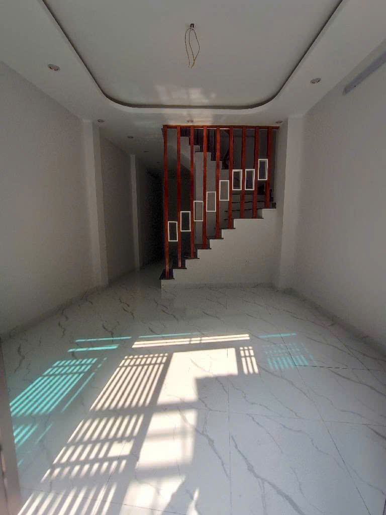 ÔTÔ ĐỖ GẦN - NHÀ ĐẸP - NGÕ NÔNG - TIỆN ÍCH