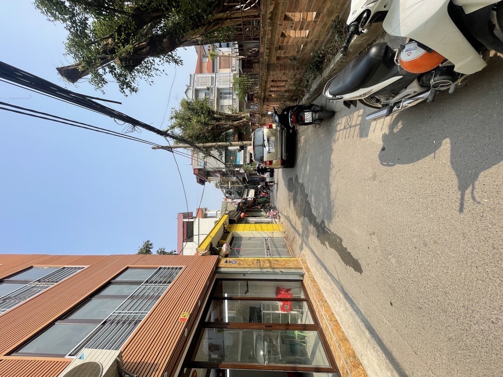 1.	Bán nhà mặt phố Vạn Phúc, nhà đẹp, kinh doanh đỉnh 35m2, chỉ 9.8 tỷ