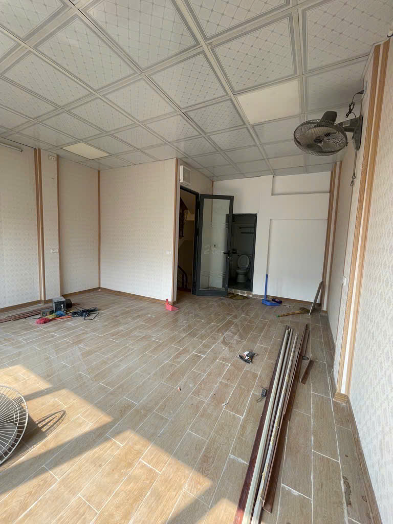 1.	Bán nhà mặt phố Vạn Phúc, nhà đẹp, kinh doanh đỉnh 35m2, chỉ 9.8 tỷ