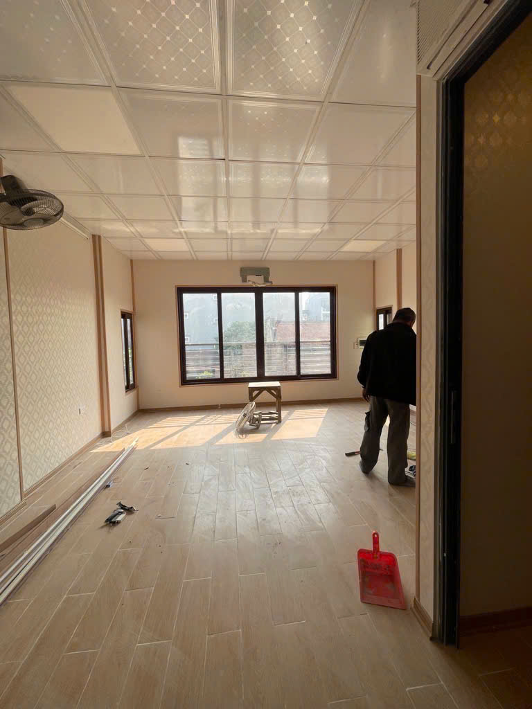 3.	  Bán Nhà Vạn Phúc mặt phố kinh doanh siêu hiếm, đường thông, ô tô tránh, 35m2, giá nhỉnh 9 tỷ