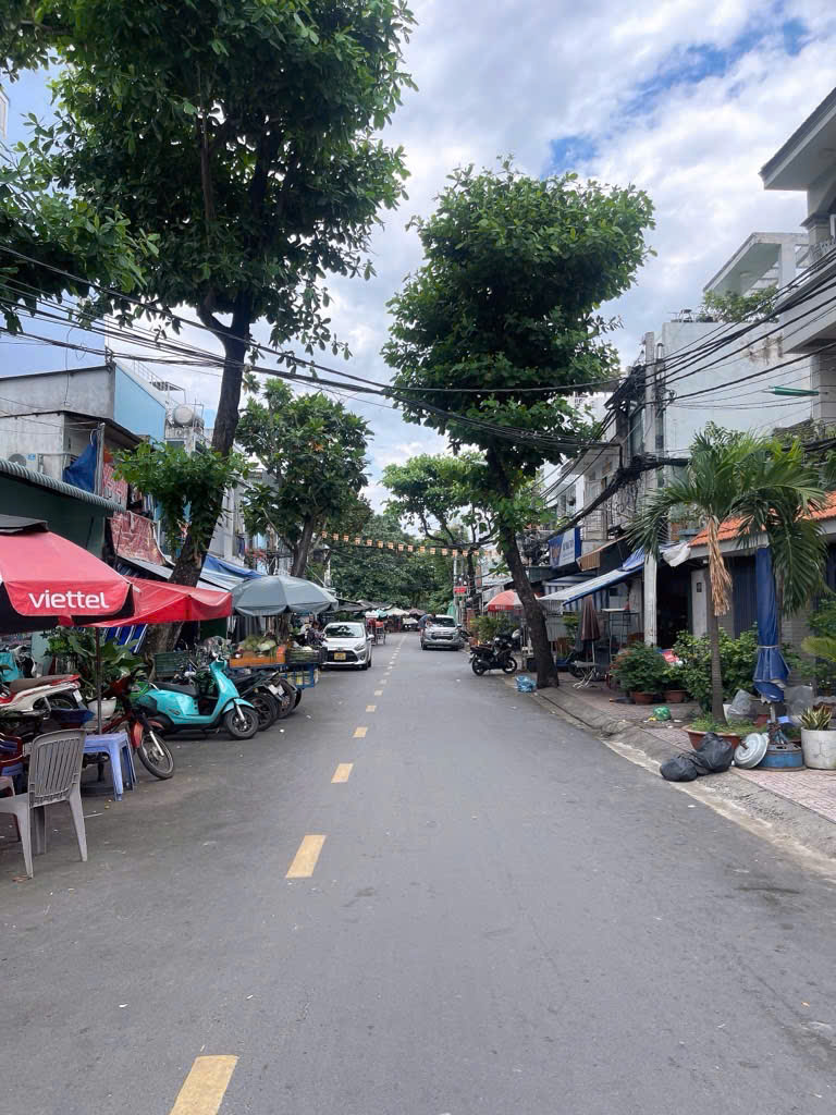 Mặt Tiền Trung Tâm Dương Bá Trạc – Bước Ra Là Tiện Ích, Nhà Mới 100%, Tặng Full Nội Thất