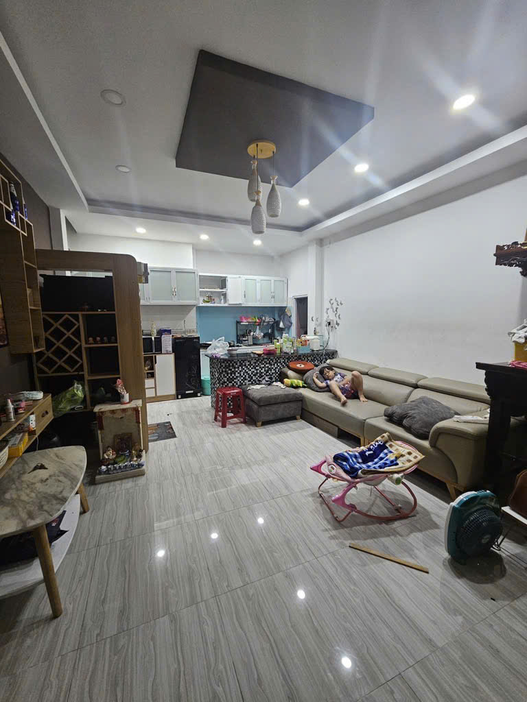 Chốt Nhanh Căn Đẹp Q8: Âu Dương Lân Ngang 5m, 3 Tầng, 4 Ngủ,  Hiếm + Giá Tốt, Nhỉnh 6Tỷ