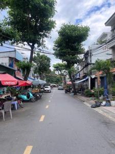 Mặt Tiền Trung Tâm Dương Bá Trạc – Bước Ra Là Tiện Ích, Nhà Mới 100%, Tặng Full Nội Thất