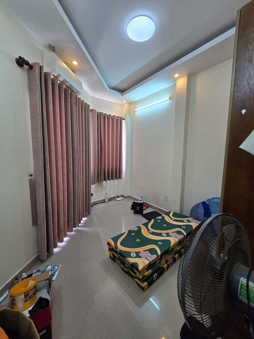 Trần Đình Xu Phường Nguyễn Cư Trinh Quận 1 . 7.6 tỷ